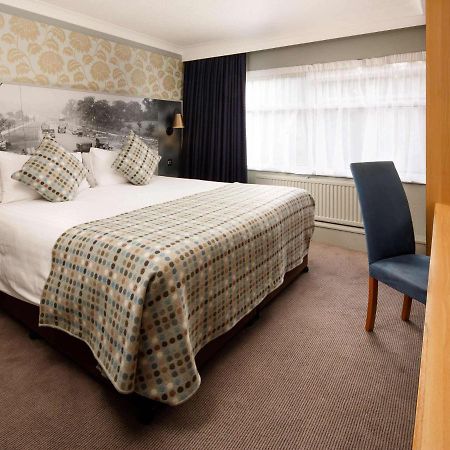 Mercure London Watford Hotel Екстериор снимка